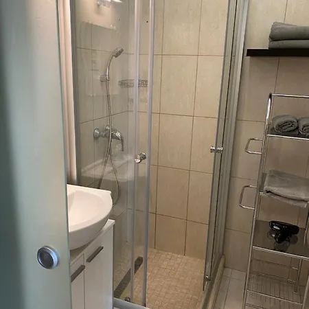 Peter Apartman * Szeged